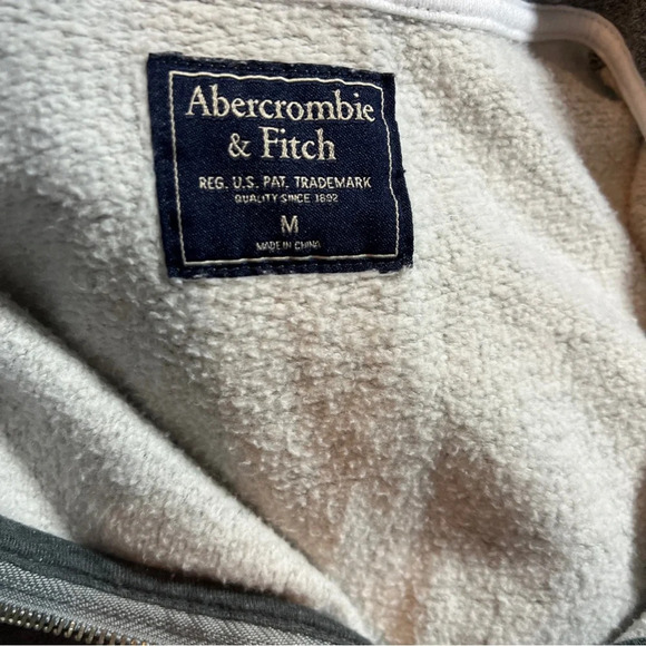 Abercrombie & Fitch Heather Gray & Navy Spellout 1/4 Zip Kangaroo Pocket Med - Picture 5 of 11
